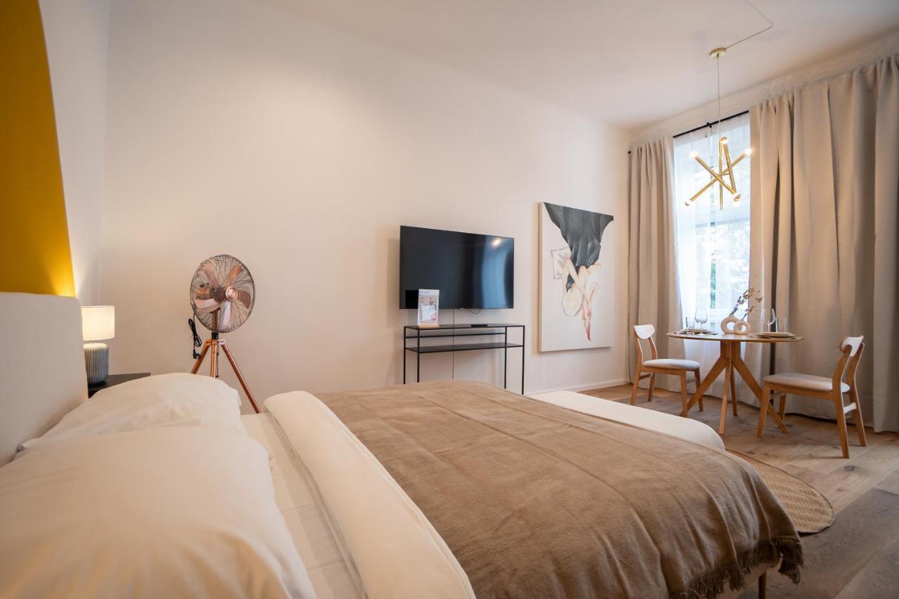 Apartamento Brand-new With A Patio